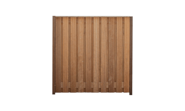 21-planks hardhouten schutting 180cm - hardhouten palen • Gras en Groen Schuttingen